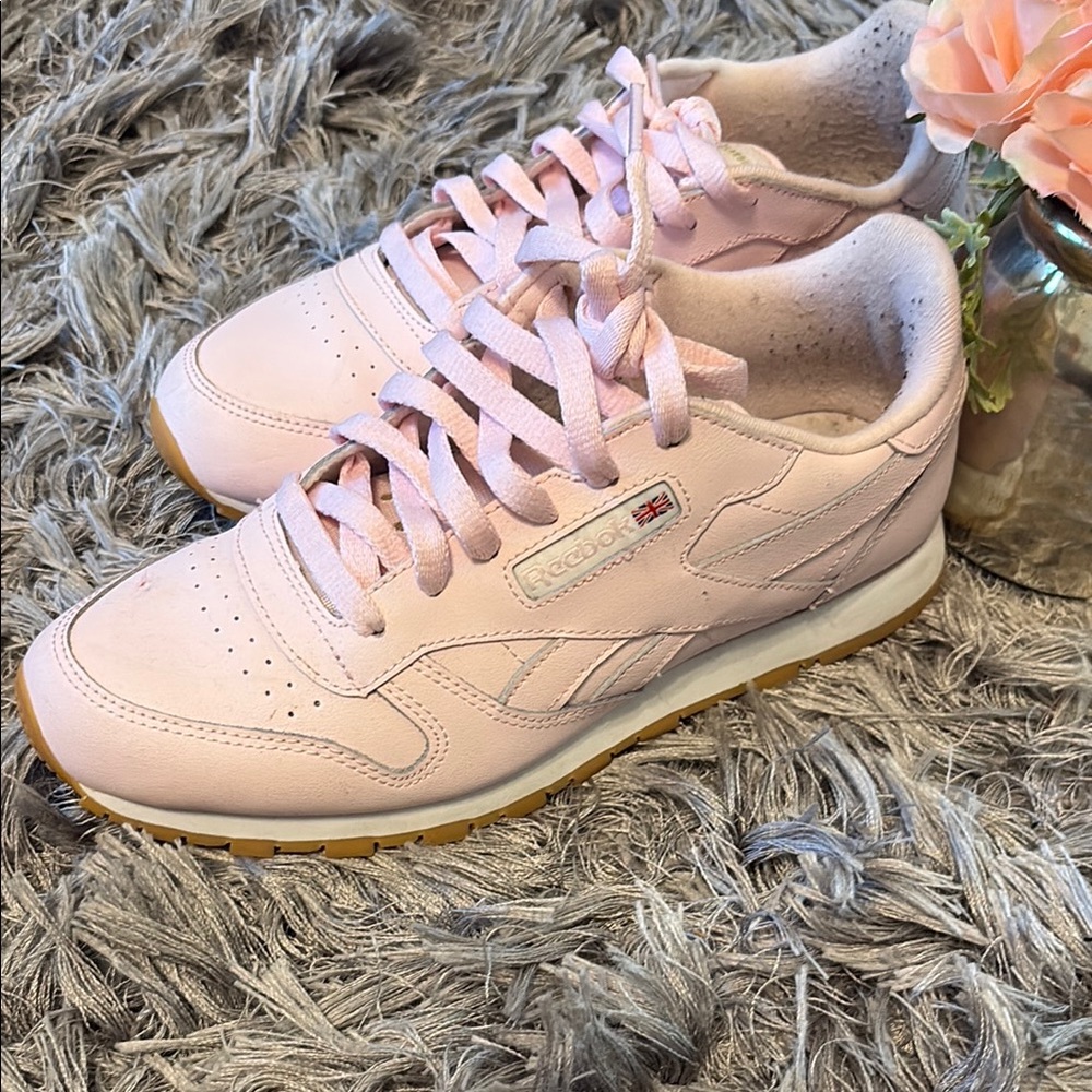 Reebok Women's Soft Pink Sneakers
